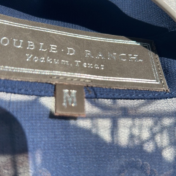 Double D Ranch button down blouse - Picture 2 of 8